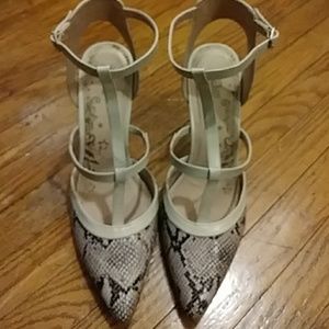 "Brash" snake skin size 12 heel out pointed toe
